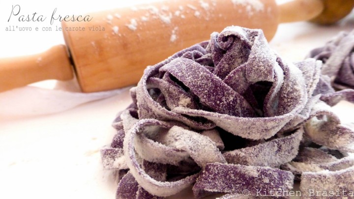 Pasta fresca con carote viola