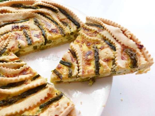 Torta spirale di asparagi e ricotta brise aspargi torta rustica