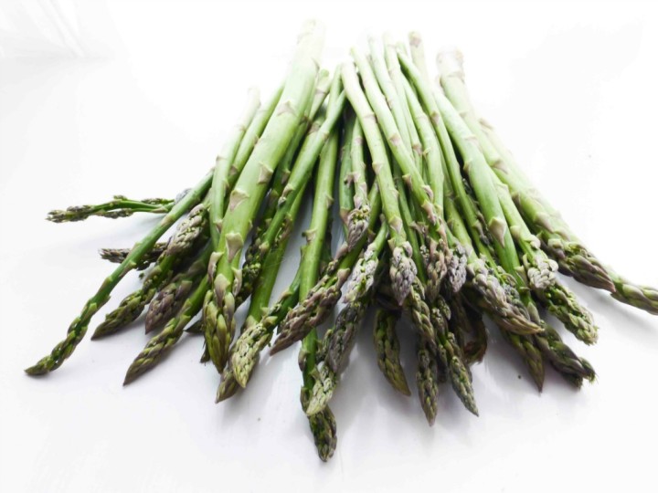 raccolta di ricette con asparagi