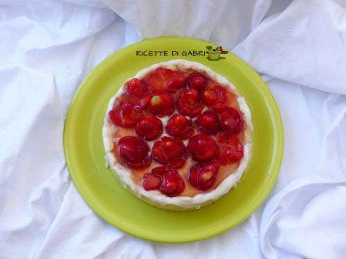 crostata fragole e crema speciale decorata