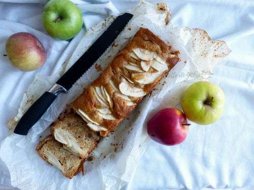 torta mele yogurt uvette facile soffice e veloce