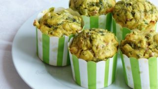 Muffins salati con salsiccia e cicoria