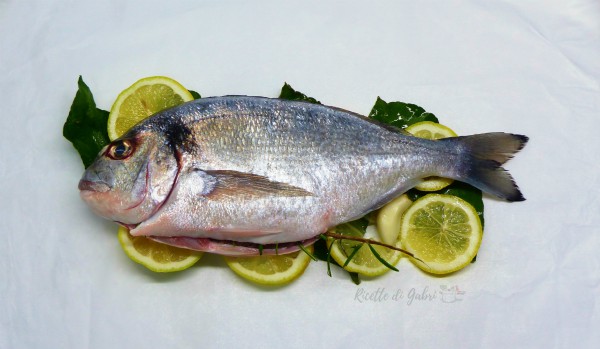 orata al cartoccio ricetta facile pesce
