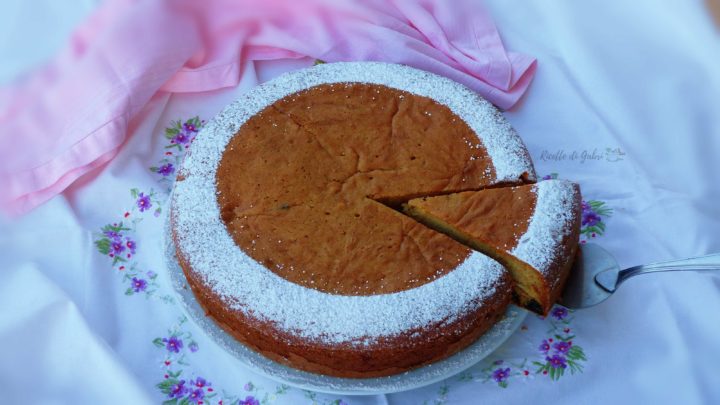 torta soffice alle prugne senza lievito con crema pasticcera nell impasto ricetta facile