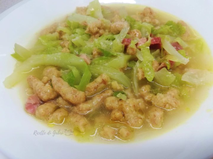 zuppa con verza e passatelli integrali ricetta veloce minestra zuppa con verza e passatelli integrali ricetta veloce minestra