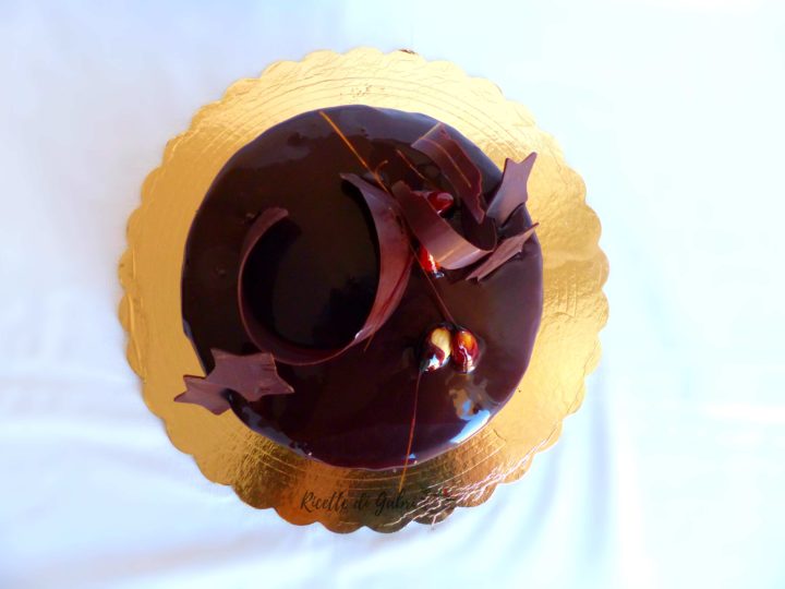 torta dolce di capodanno stellare mousse al cioccolato fondente senza panna ricetta facile knam riciclare albumi mousse alle mandorle gabri