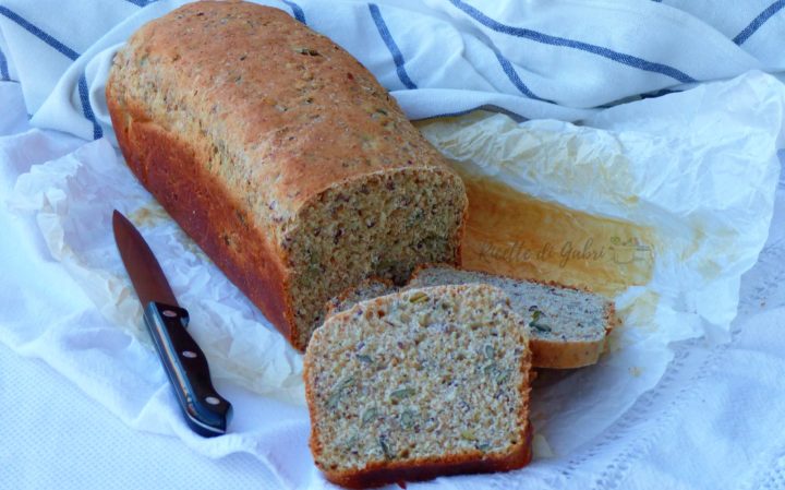 Pane integrale in cassetta fatto in casa da gabri ricetta facile con lievito di birra