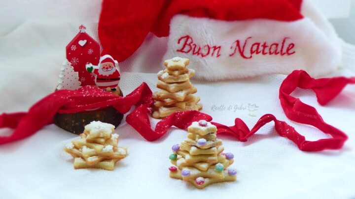 biscotti albero di natale frolla decorati con glassa ricetta facile di gabri