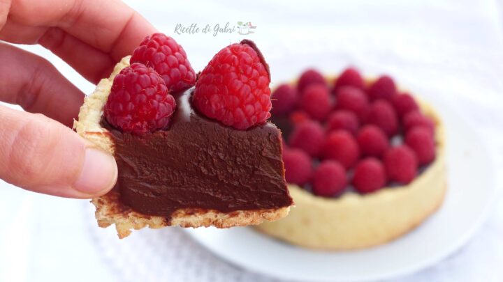 crostata con crema al cioccolato e lamponi freschi ricetta di ernst knam gabri