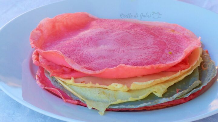 crepes colorate con soli albumi ricetta dolce di carnevale bambini gabri