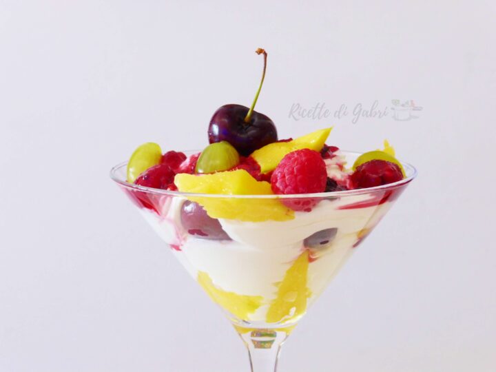 yogurt greco fatto in casa coppa gelato yogurt frutta fresca gabri dolce veloce fresco