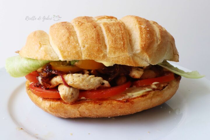 ricetta panino della felicità con pollo di gabri salvacena sfizioso veloce sano