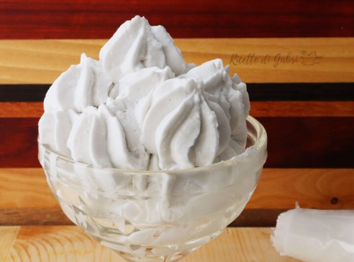 ricetta panna vegetale fatta in casa con latte di cocco vegana gabri