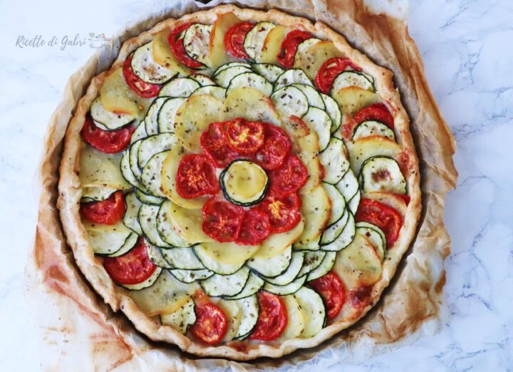 torta salata di sfoglia con zucchine pomodori e patate rustico veloce sfiziosa facile gabri