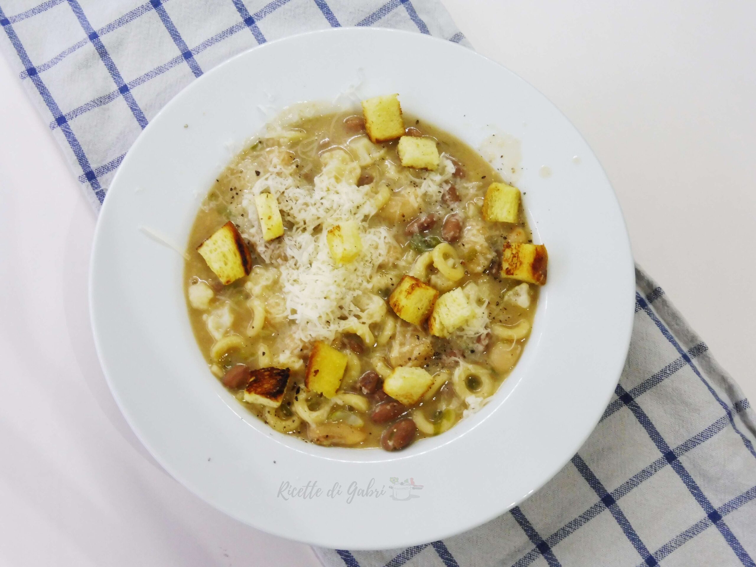 pasta fagioli e cavolfiore ricetta zuppa veloce cremosa di gabri