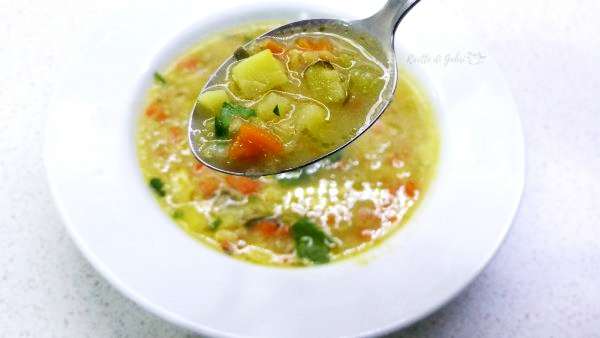 zuppa di lenticchie rosse e curry ricetta brucia grassi dimagrire mangiando gabri