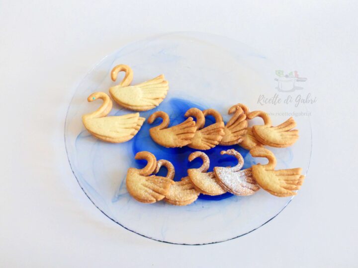 biscotti a forma di cigni senza stampo ricetta facile di gabri frollini
