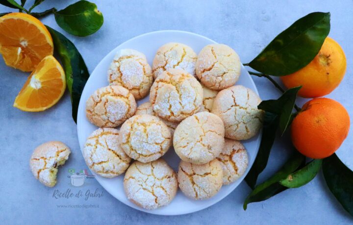 biscotti all'arancia e mandorle ricetta biscotti cookies screpolati con crepe facile veloce gabri