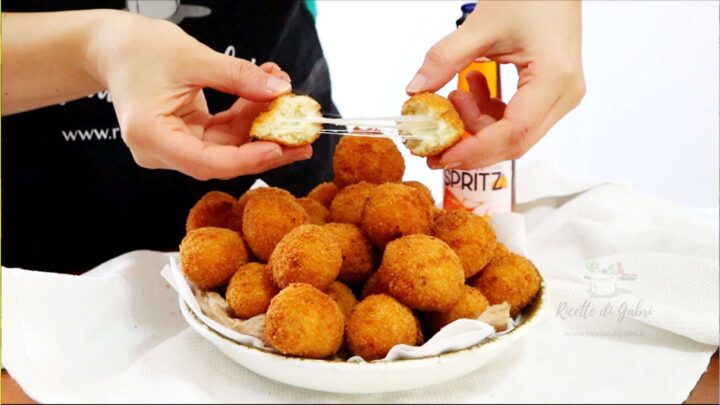 ricetta polpette di fave fritte con cuore di formaggio filante