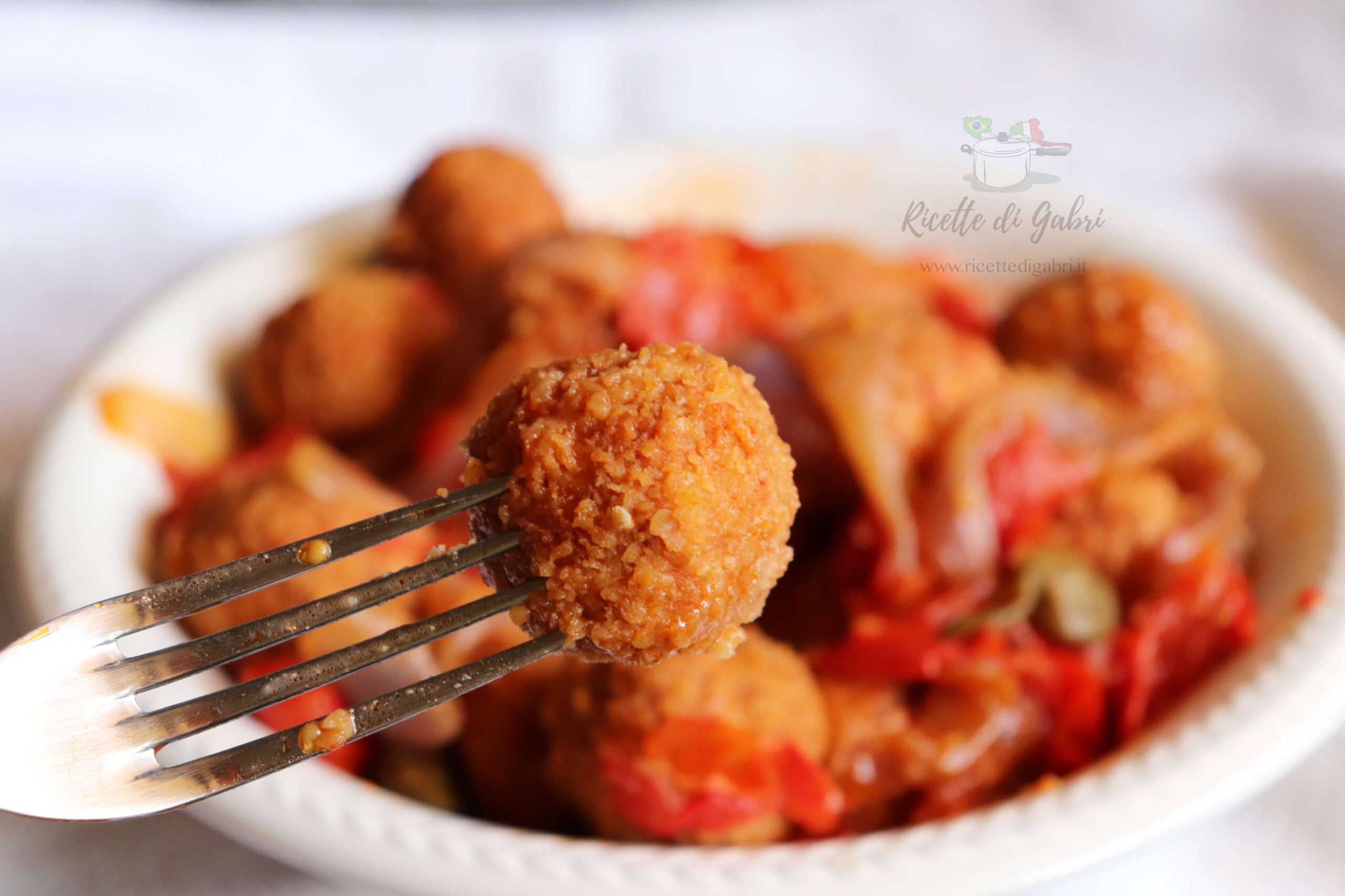 Polpette di tonno al sugo ricetta facile polpette di pesce in padella ricetta col tonno in scatola