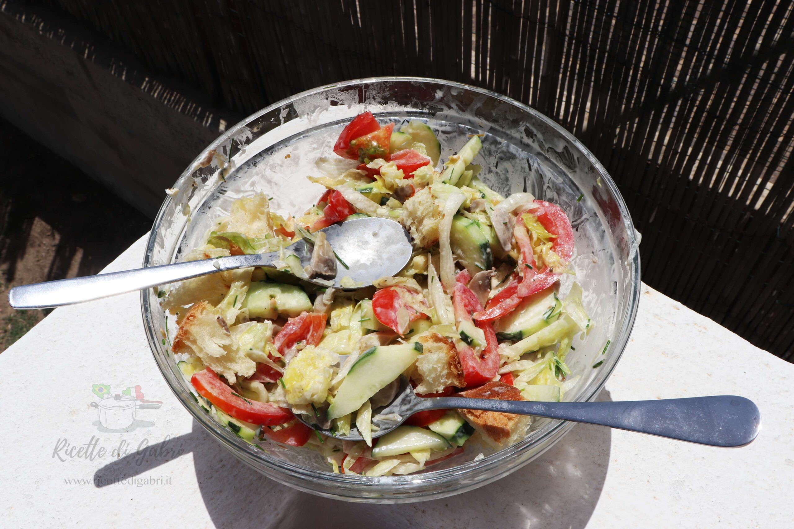 insalata di cetrioli con philadelphia pomodori e pane ricetta estiva facile veloce insalata sfiziosa di gabri