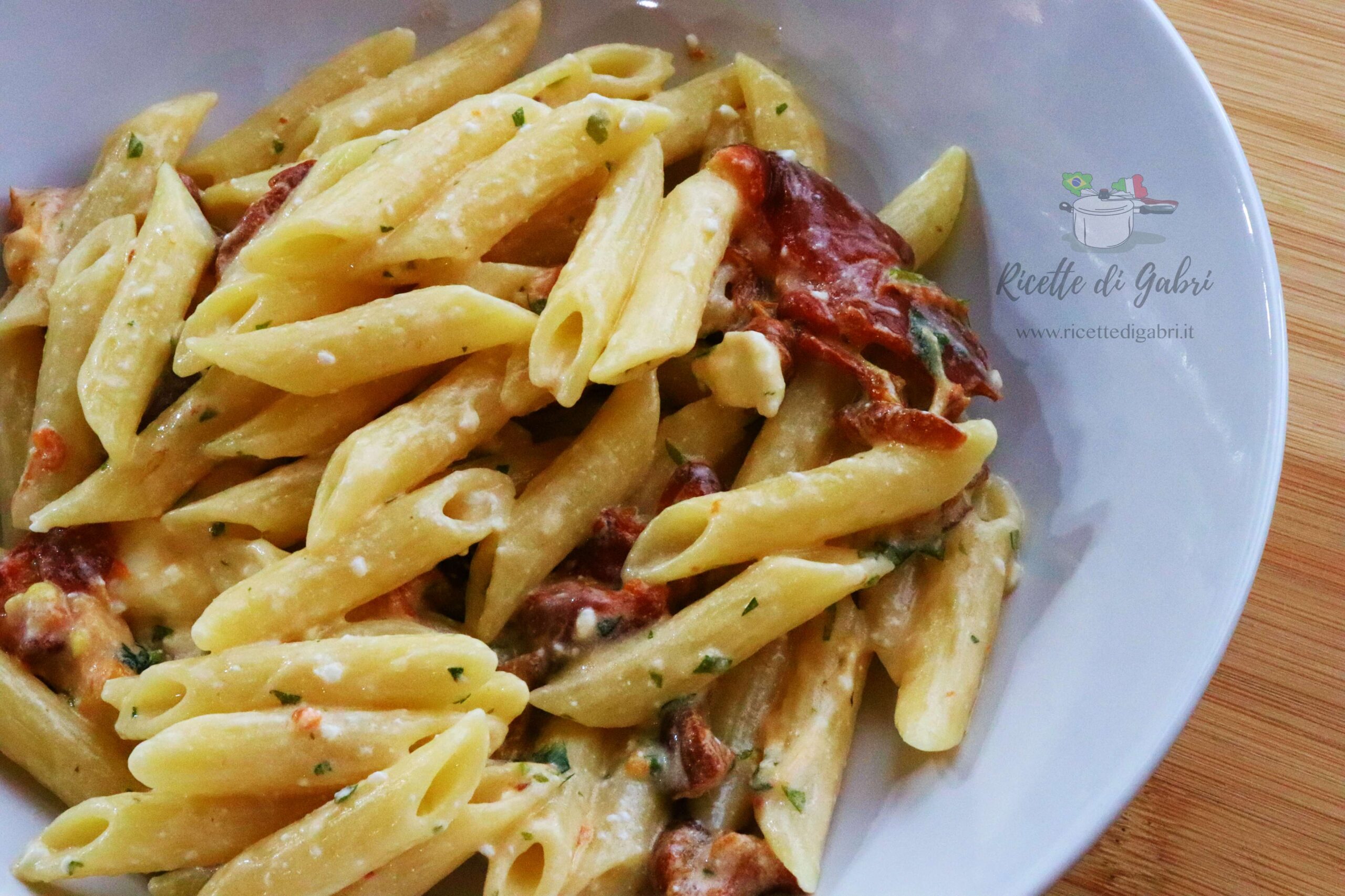 pasta feta e peperoni ricetta pasta fredda veloce cremos