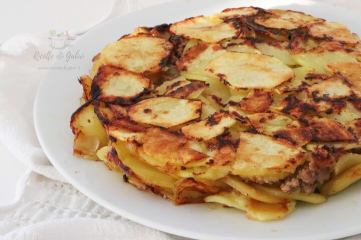 torta di patate in padella ricetta carne macinata e patate facile veloce gabri
