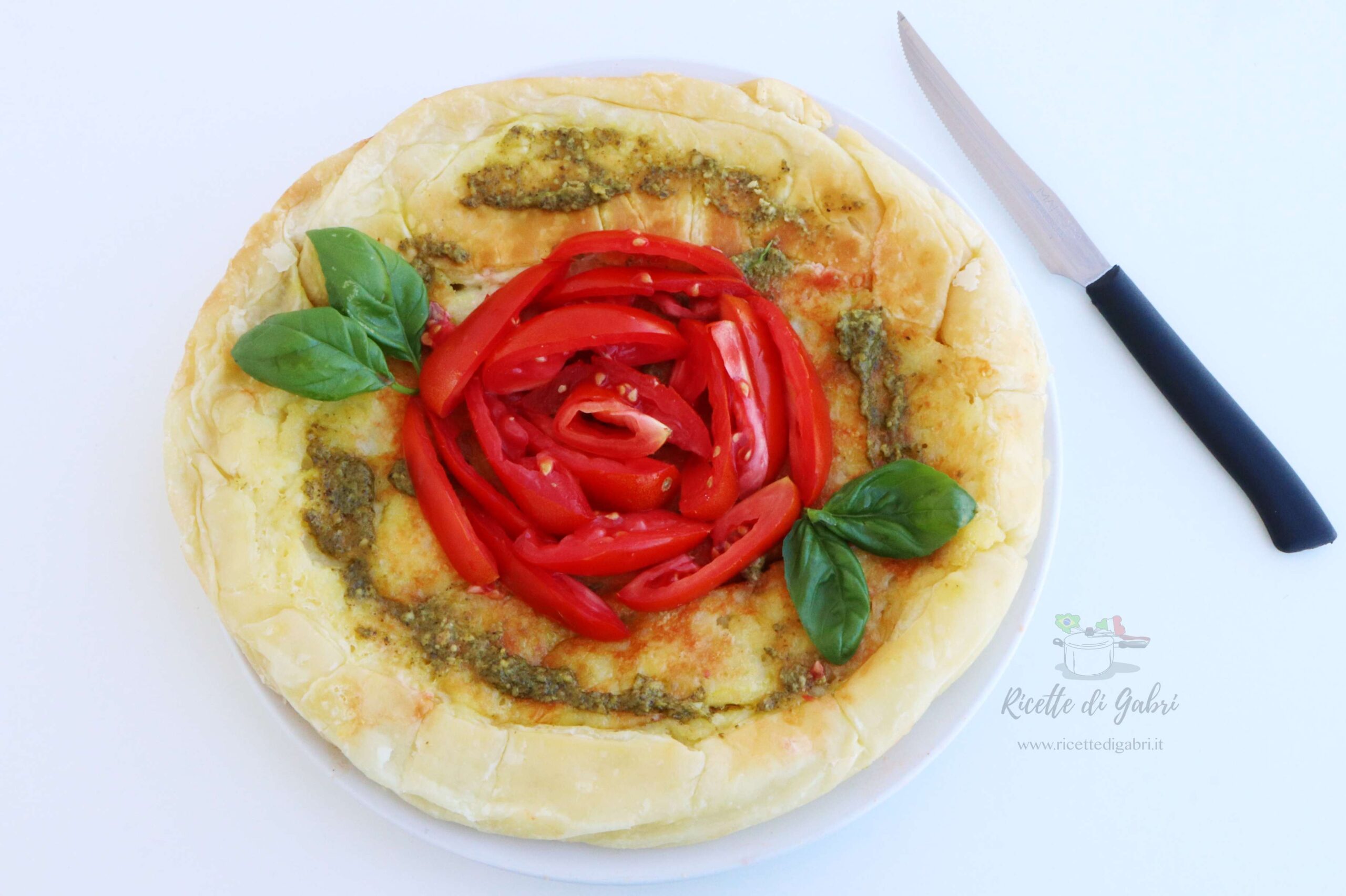 Torta salata di pasta sfoglia in padella sfoglia con patate e pesto come cuocere la pasta sfoglia in padella gabri