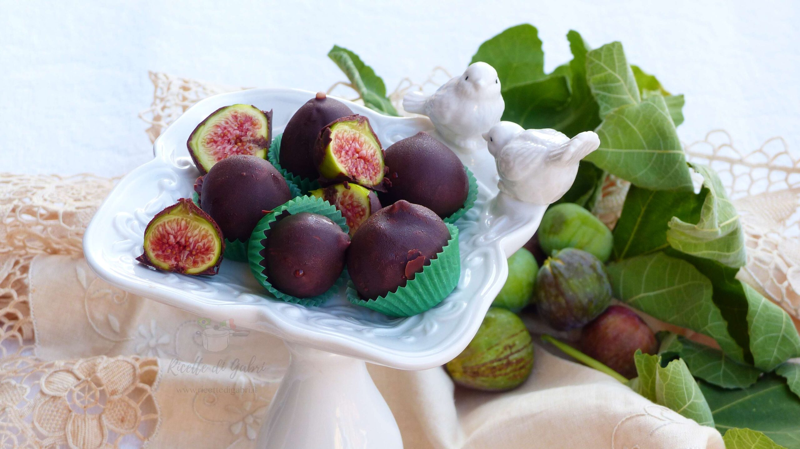 ricetta fichi freschi ricoperti di cioccolato dolcetti fatti in casa veloce