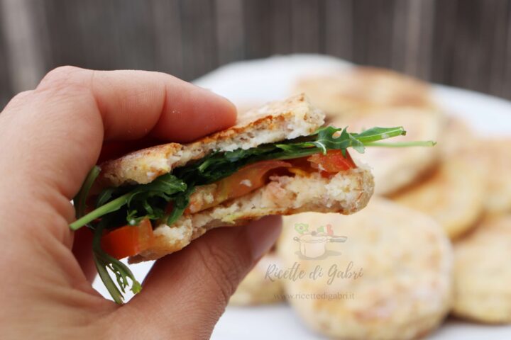 ricetta focaccine in padella ricette con farro lesso salvacena pane in padella sano e veloce gabri
