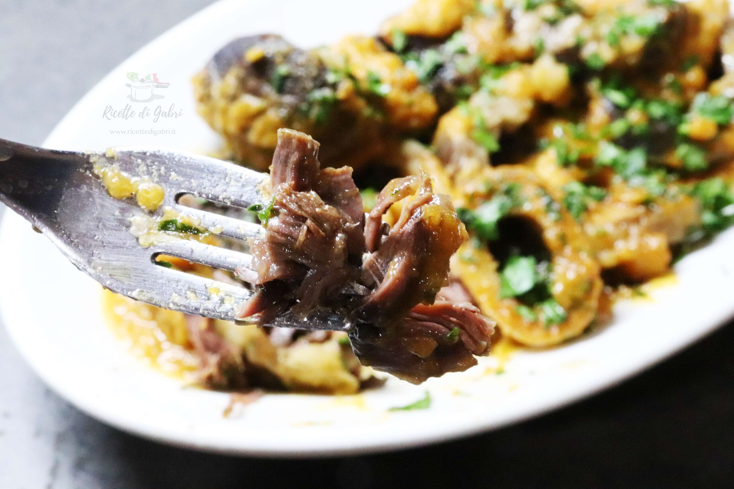 ricetta ossobuchi a modo mio carne tenera in padella ricetta gabri