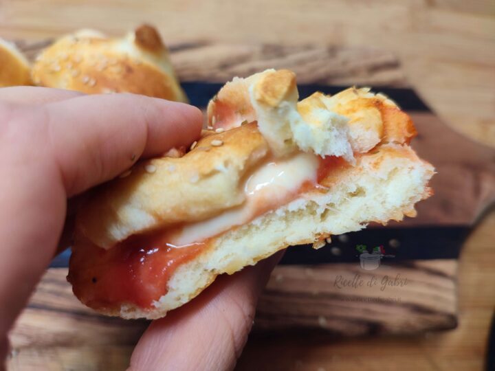 ricetta cornetti rustici pizza pronta idee veloci sfiziose gabri