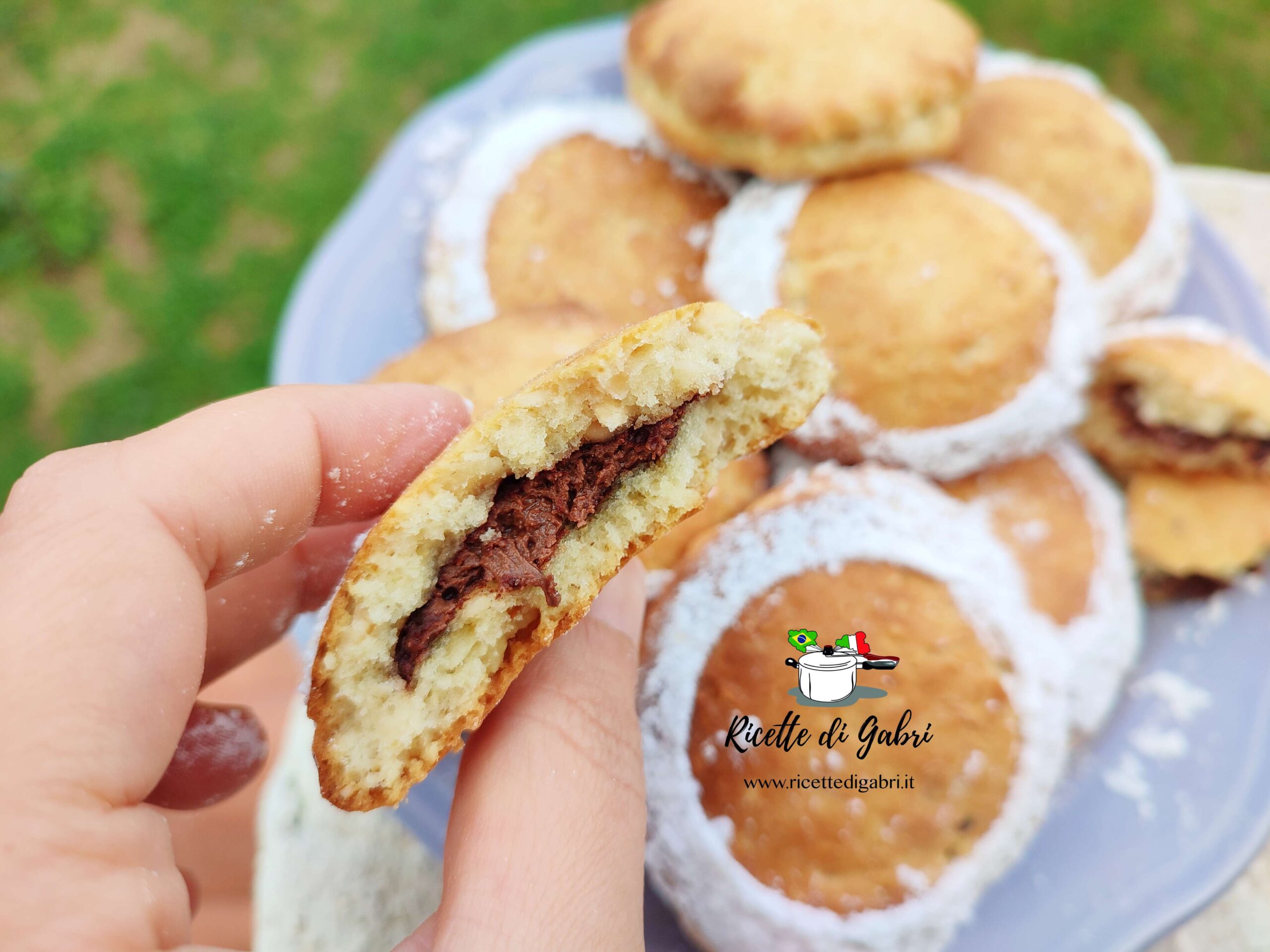 biscotti ripieni di nutella ricetta facile frolla nocciole gabri