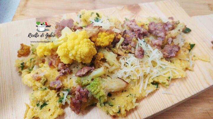 polenta con broccoli romani gialli verdi e salsiccia ricetta economica veloce