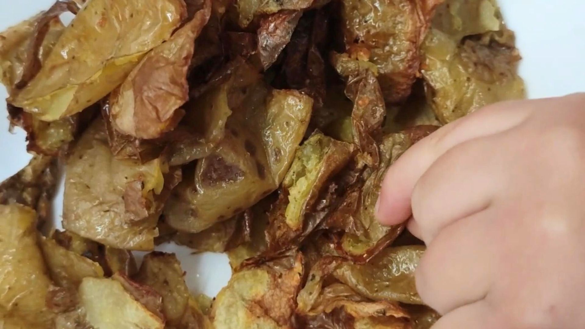 bucce di patate fritte in friggitrice ad aria