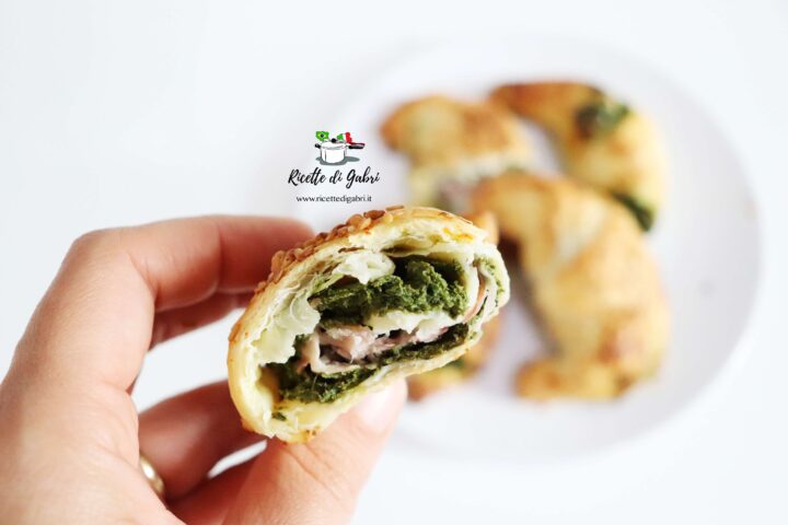 ricetta cornetti salati idee pasta sfoglia buffet antipasto aperitivo facile veloce gabri ricette con bieta spinaci surgelati