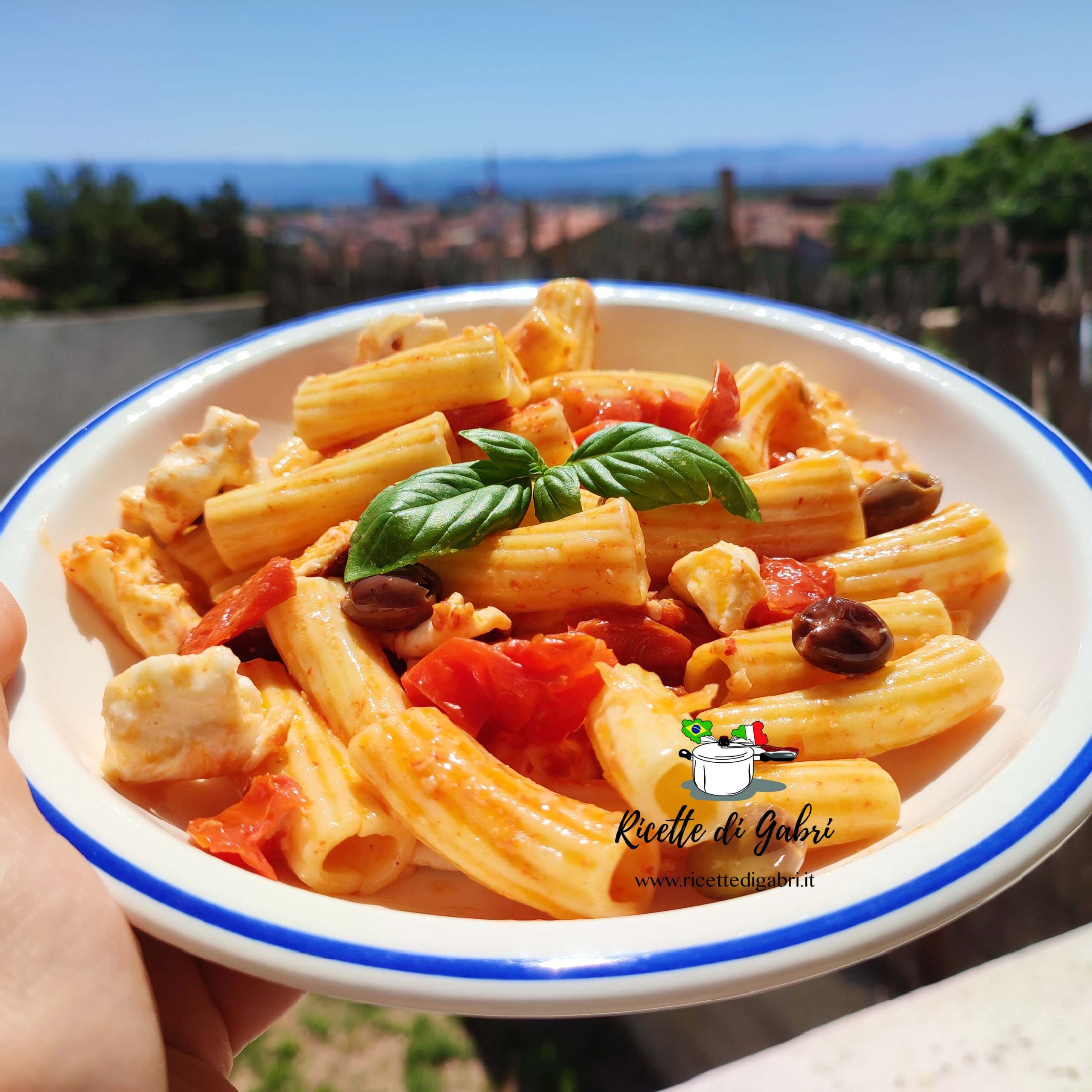 pasta fredda con olive taggiasche pomodorini arrosto e mozzarella pasta furba di gabri