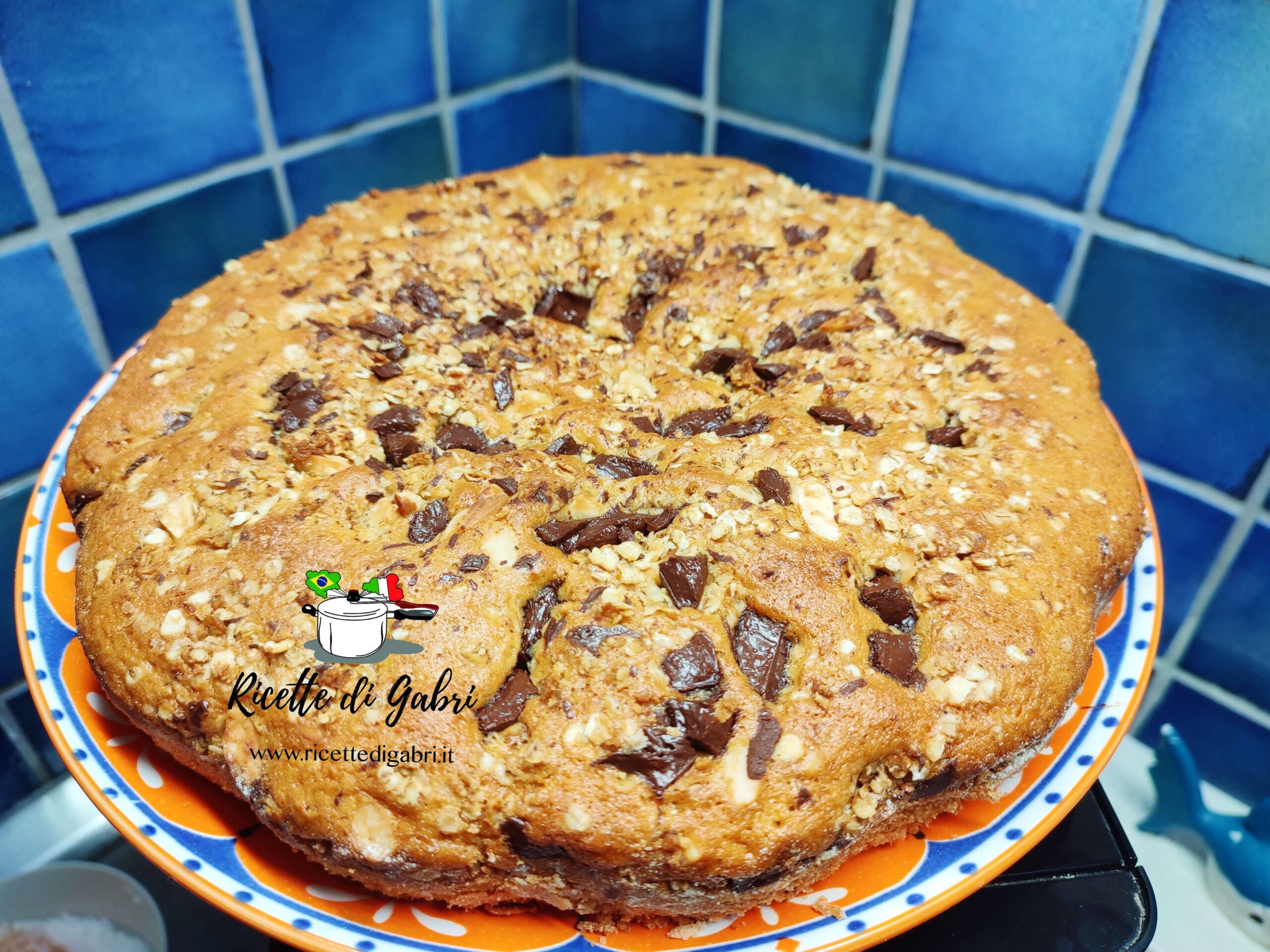 ricetta torta soffice con granola e cioccolato dolce rustico da colazione ricetta facile di gabri