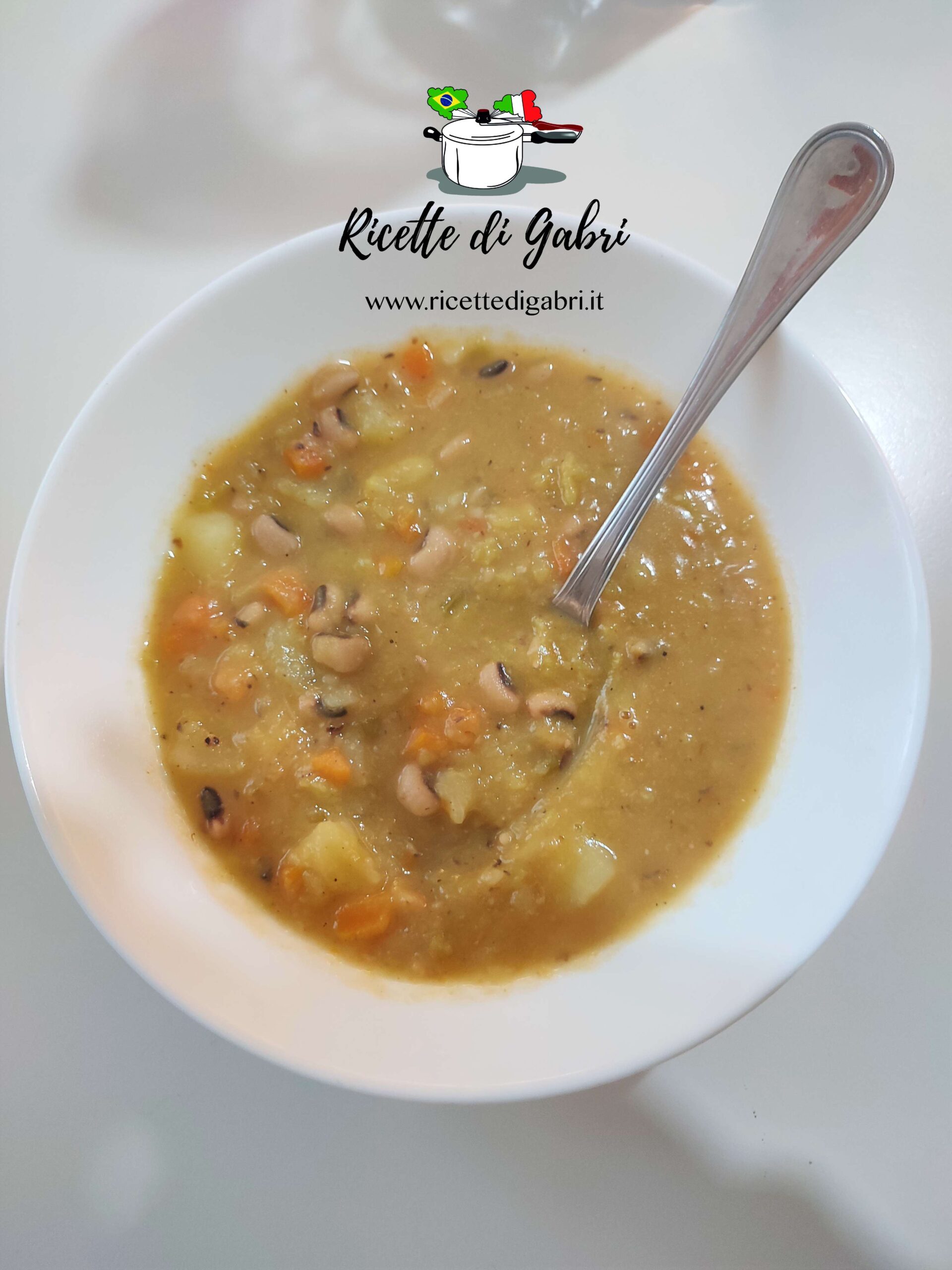 ricetta minestrone cremoso con verza fagioli e patate salvacena invernale economico