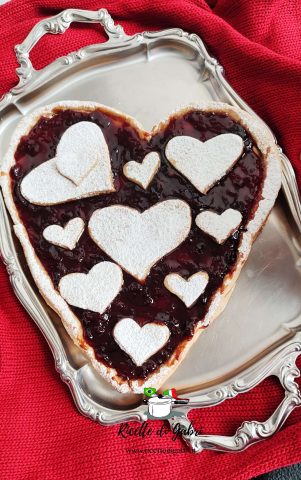 crostata a forma di cuore senza stampo ricetta crostata alla marmellata facile veloce di gabri