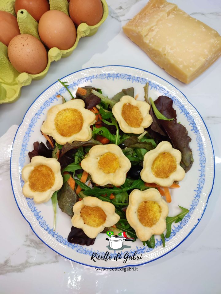 fiorellini di pasta brisè ricetta facile idee antipasti buffet