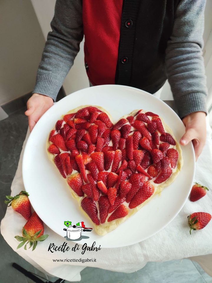 crostata a cuore senza stampo con pasta frolla al cucchiaio gabri