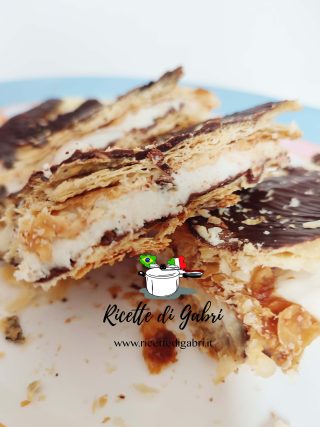 torta millefoglie al cocco dolce facile con pasta sfoglia senza lattosio gabri