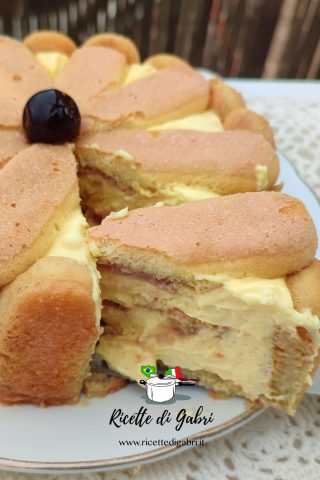 torta fredda con biscotti savoiardi crema al mascarpone e amarene ricetta facile dolce senza cottura