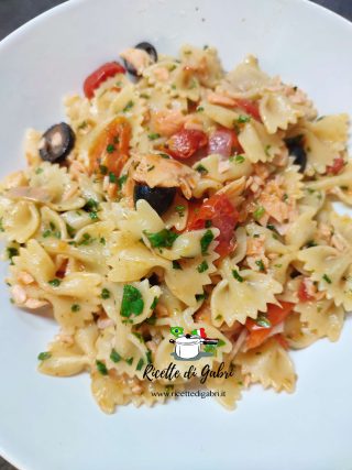 pasta con salmone e pomodorini ricetta facile e veloce di gabri farfalle ricetta pasta fredda