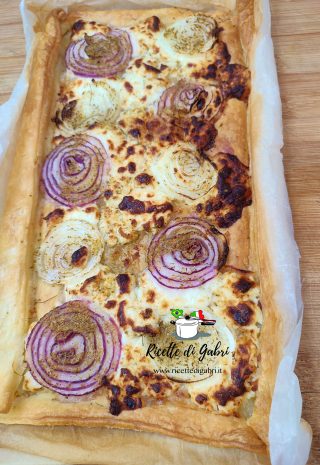 Ricetta pasta sfoglia stracchino e cipolle ricetta sfiziosa e facile salvacena gabri