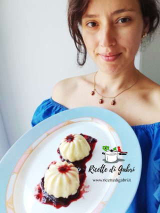 come riciclare il tappo di plastica della panna spray budini di crema panna cotta stampini per dolci fai da te