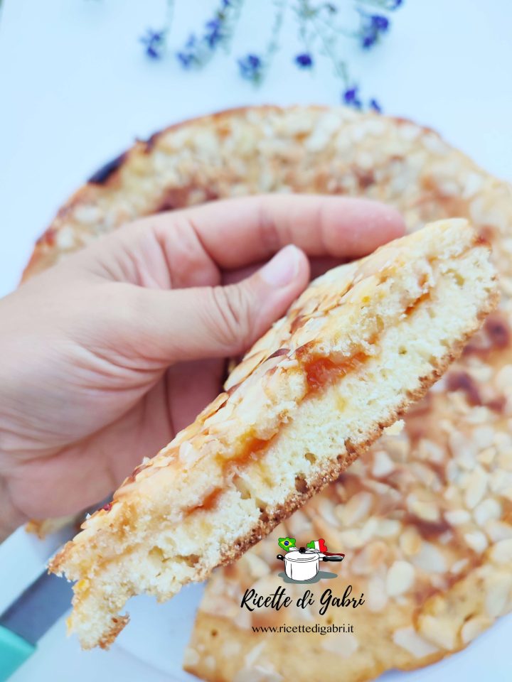 torta in padella mandorle e marmellata ricetta facile di gabri