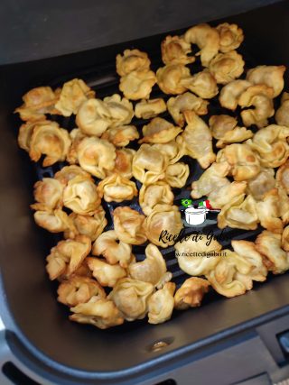 tortellini in friggitrice idea antipasto aperitivo pasta fritta
