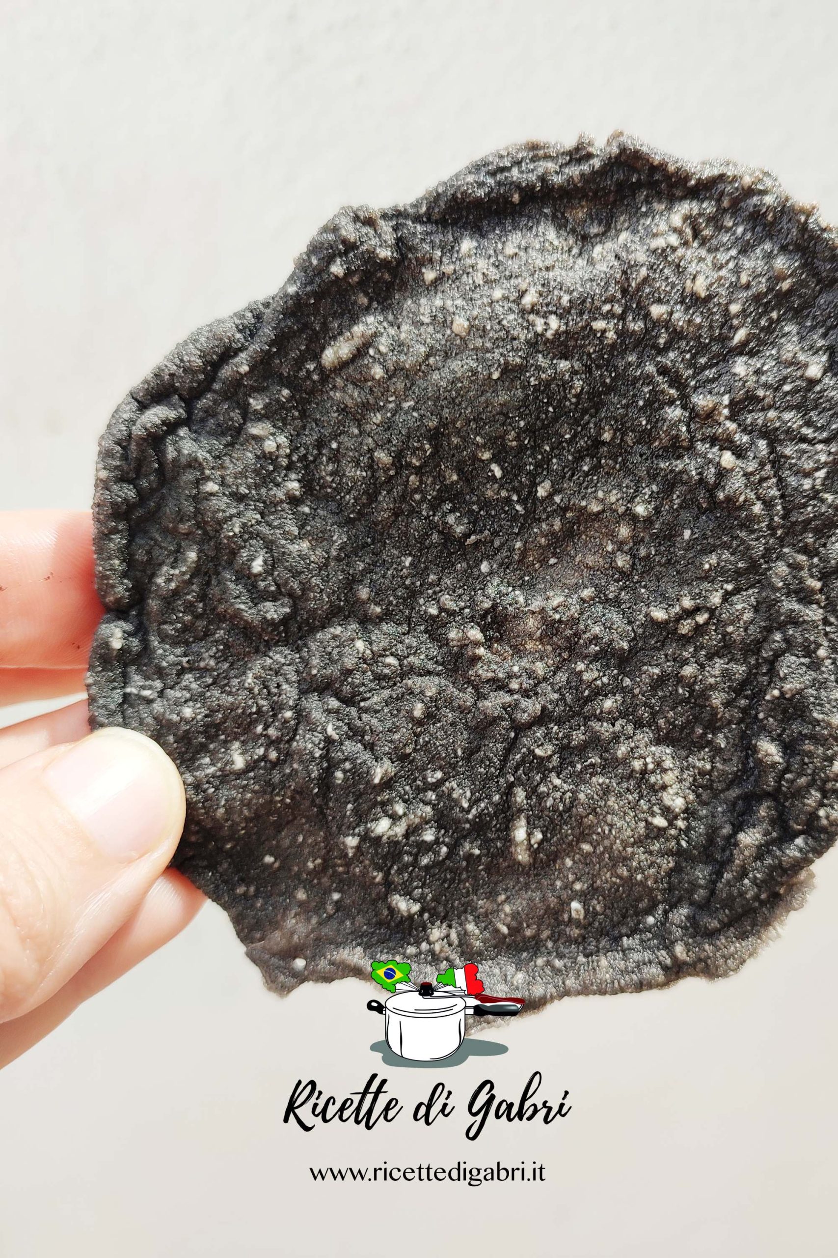 chips di riso al nero di seppia ricetta cialdine di riso fritte gabri